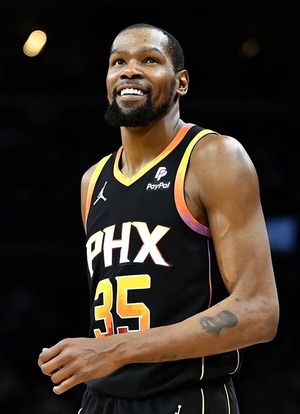 己双手抓住 己双手抓住