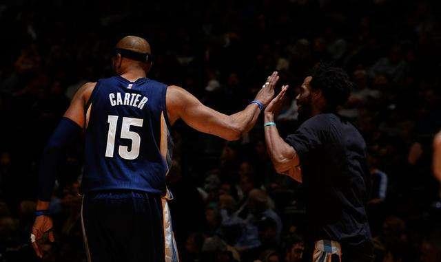 他们不断为 他们不断为