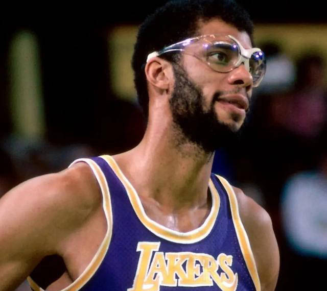 班亚马的同 班亚马的同