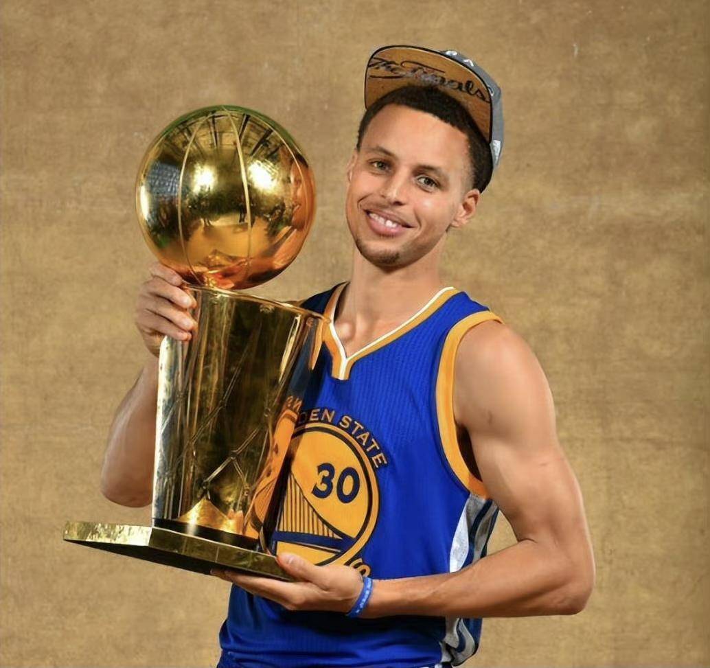 球员大批转 球员大批转