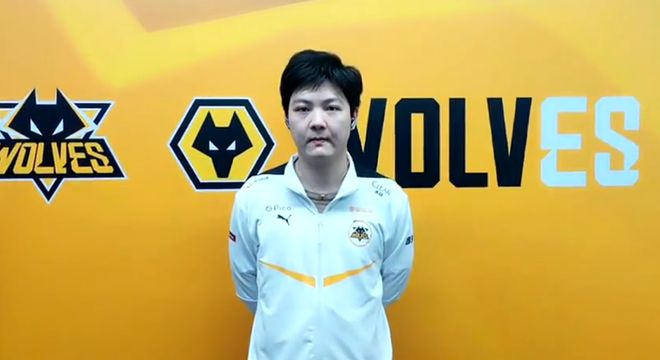 不以短期爆